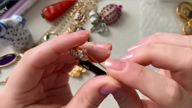 98. Красивые брошки: Joan Rivers, Avon, Coro, Liz Claiborne, Craft смотреть онлайн