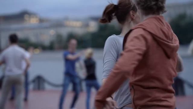 Hustle на набережной парка Горького смотреть онлайн