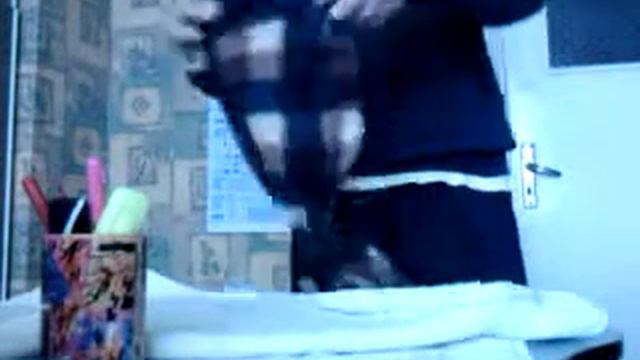 Фокус-Изкарване на зайче от шапка :) смотреть онлайн