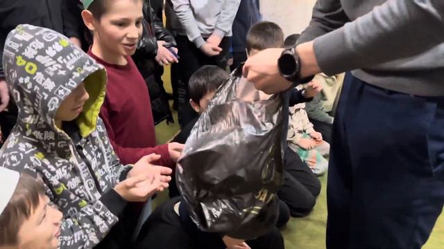 ДЕТИ КАЖДЫЙ ДЕНЬ СОБИРАЮТСЯ В МЕЧЕТИ НА УТРЕННЕМ НАМАЗЕ !! смотреть онлайн