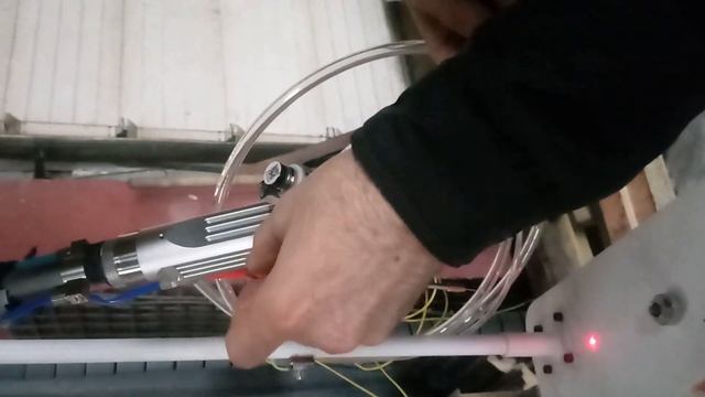 Лазерная сварка и очистка. Настройка линзы лазерного луча в 