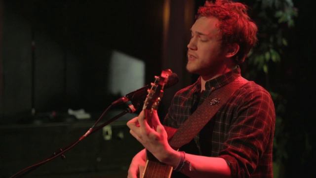 Phillip Phillips - Drive Me - KS95 Live 95 смотреть онлайн