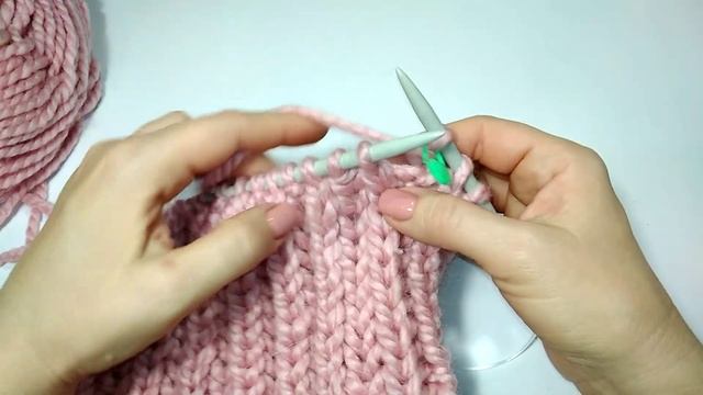 Объёмная шапка английской резинкой по кругу. Мастер-класс от Mother's Knitting смотреть онлайн