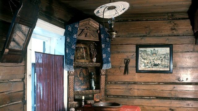 Почему в СССР зеркала, картины вешали под углом? смотреть онлайн