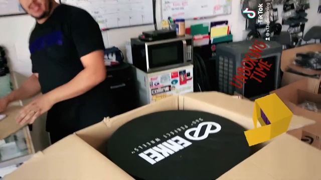 Unboxing Enkei wheels for the MK3 Supra. смотреть онлайн