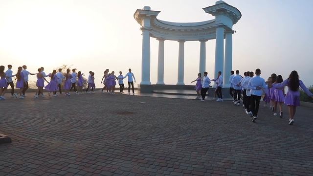 Самый лучший танец выпускников 2021. смотреть онлайн