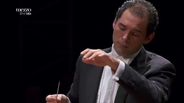 Sergey Khachatryan Plays Brahms Violin Concerto
