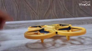 Обзор на квадрокоптер управляемый рукой.