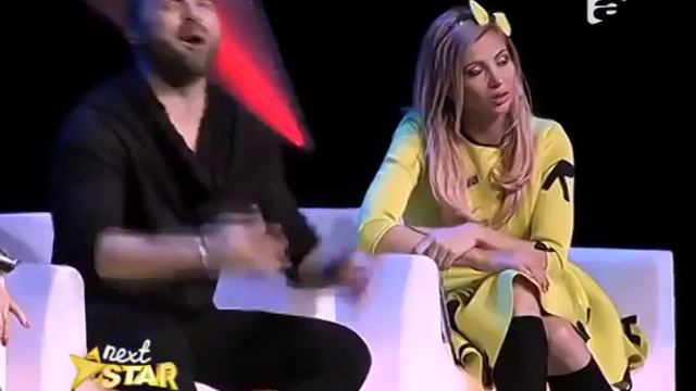 Кристина Агилера - "Hurt" Александра Кожокару смотреть онлайн