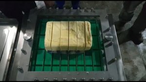 Маслорезка, устройство для нарезки масла, установка струнной резки сливочного масла от «Милберг»