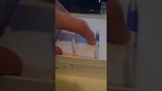 Bought a pair of ur beats unboxing these awesome headphones! смотреть онлайн