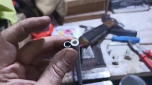 Щелчки в двери Прадо 120. Ремонт ограничителя двери.