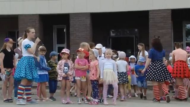 День защиты детей " Мир солнечного детства моего" смотреть онлайн