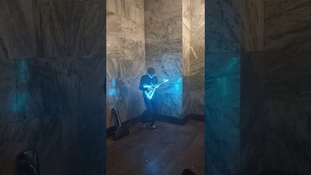 bodyabalalaykin - Лесник на балалайке в метро (Король и Шут cover) смотреть онлайн