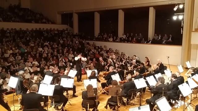 #Sergey Malov CONDUCTS Haydn „Military“ Symphony, Finale смотреть онлайн