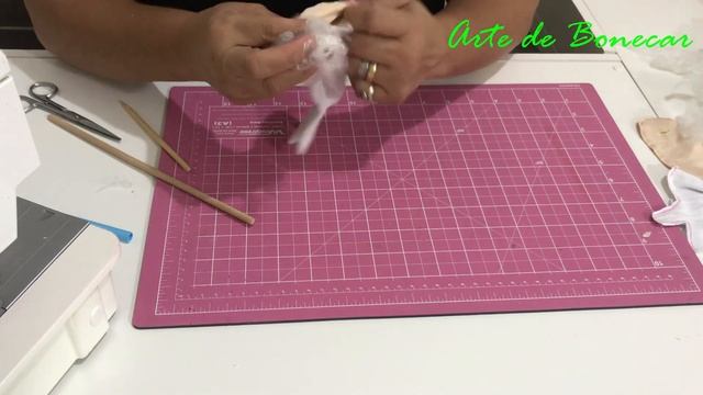 Aprenda fazer a Boneca Emília - Parte 1 смотреть онлайн