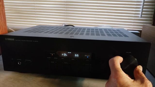 Yamaha Natural Sound Receiver R-S202 Initial Look смотреть онлайн
