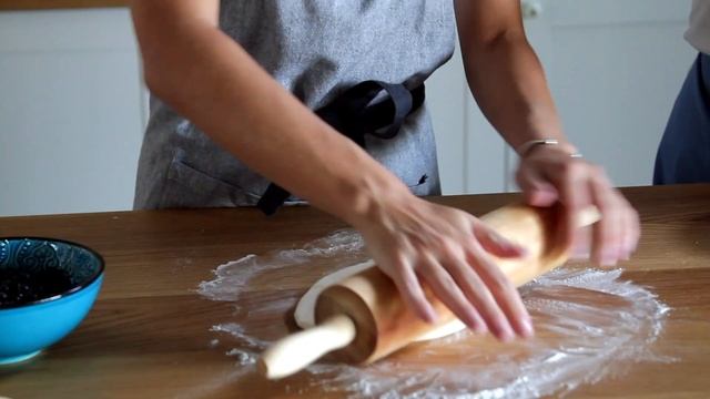 Традиционные вареники с творогом и черникой. Простое и быстрое тесто для вареников! смотреть онлайн