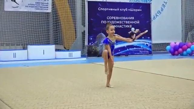 Художественная гимнастика. Элементы, шпагат, мостик, перекат смотреть онлайн