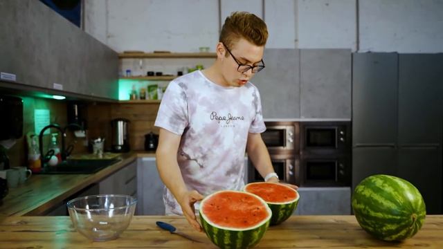 7 НЕОБЫЧНЫХ СПОСОБОВ НАРЕЗКИ АРБУЗА смотреть онлайн