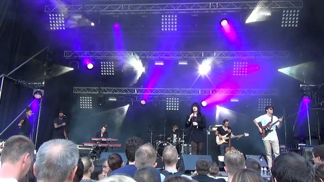 Alex Hepburn - Bad Girl - Live at Open Air Estivale 2013 смотреть онлайн