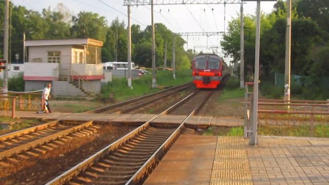 Электропоезд ЭД4М-0211 платформа Кокошкино 22.06.2019 смотреть онлайн