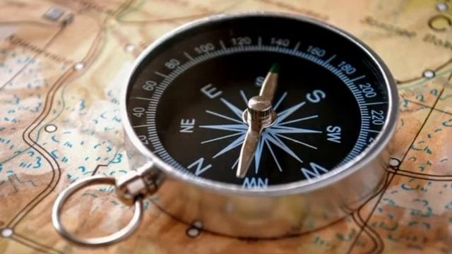 В какую сторону света спать головой правильно? смотреть онлайн