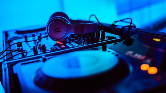 DJ Ярослав Ремикс из старой песни смотреть онлайн