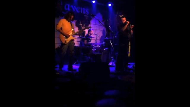 The Groovy Pigeons - Athina (Cover) смотреть онлайн