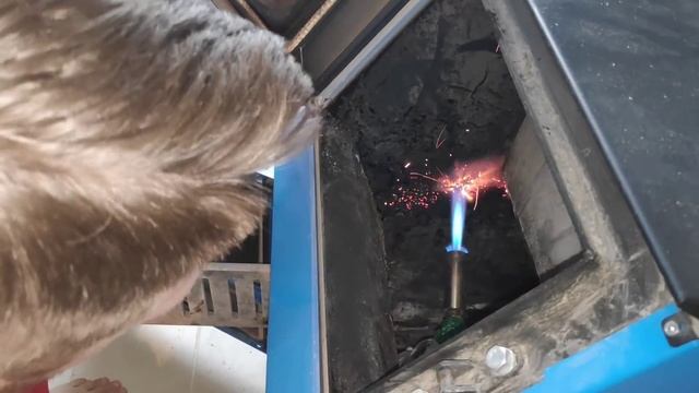 Отапливаем дом без газа. Дрова vs электричество смотреть онлайн