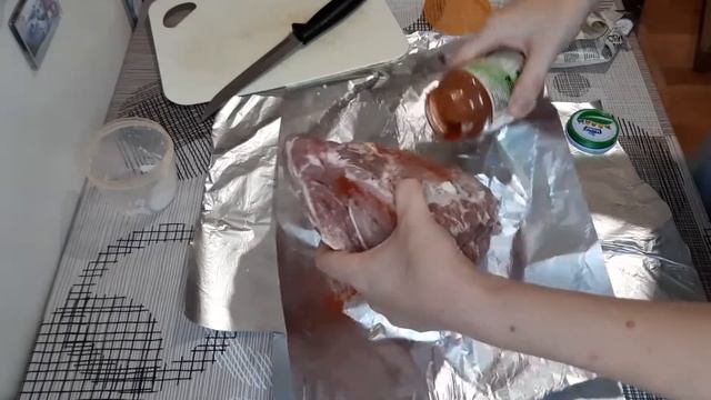 Мясо запечённое. Целым куском- сочно и вкусно! смотреть онлайн