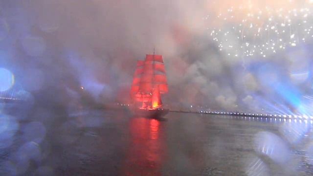 Алые Паруса-2012. Парусник смотреть онлайн