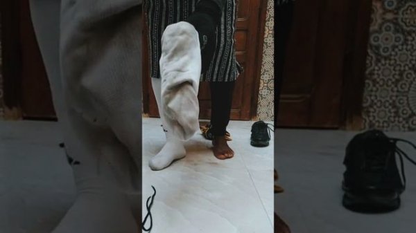 Sneakers, Socks and Feet Worship ???