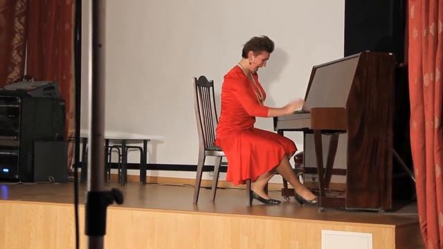 Выступление студентов театрального училища им Щукина (Пародия на Людмилу Лядову) смотреть онлайн