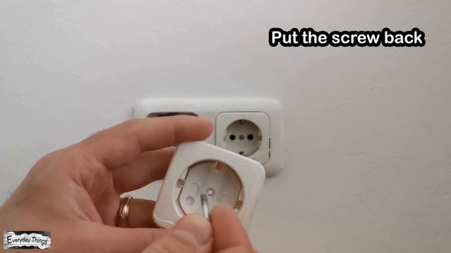How to install socket protectors, child safety plug outlet socket covers, Step by Step смотреть онлайн