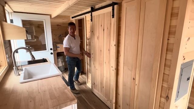 10’ x 24’ Woody Turn Key $74,900 with All White Interior смотреть онлайн