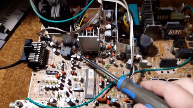 Как я убрал горизонтальные полосы на экране телевизора