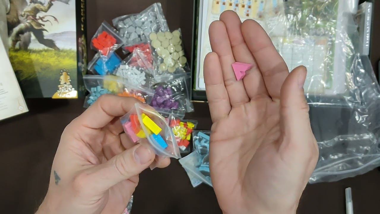 Распаковка настольной игры "Каменный век. На заре человечества" смотреть онлайн