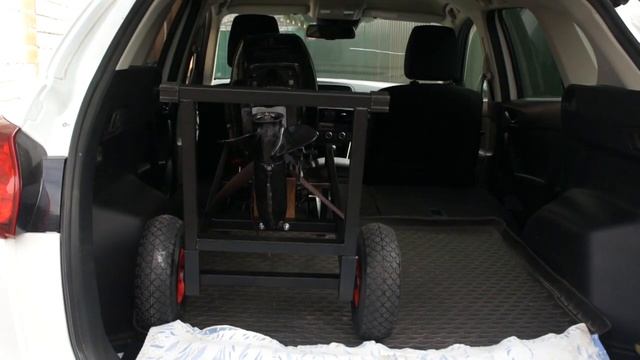 Тележка для перевозки лодочного мотора - погрузка/выгрузка из автомобиля смотреть онлайн