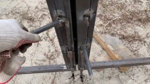 КАК ВМЕСТО КРУГЛЫХ СТОЛБОВ ПОСТАВИТЬ КВАДРАТНЫЕ//ВОРОТА И КАЛИТКА В РАМОЧКЕ