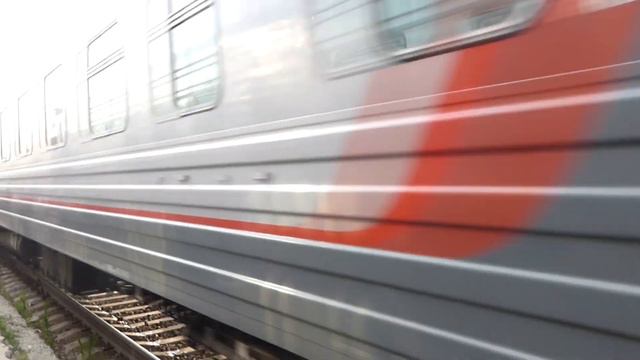 ЭП1М-761. С пассажирским поездом. Отправление со станции Лихая. смотреть онлайн