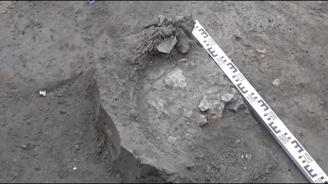 Что остается от наземного жилища 14 века в огородах современного Азова. смотреть онлайн