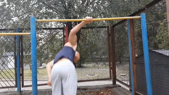 Как научиться делать выход на турнике Офицер смотреть онлайн