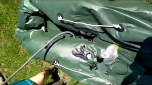 Легкая накачка лодки ПВХ аккумуляторным насосом.