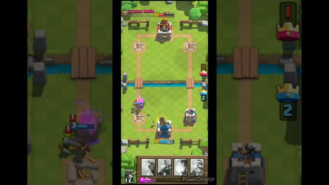 ПЕРВЫЙ РАЗ ИГРАЮ В CLASH ROYALE смотреть онлайн