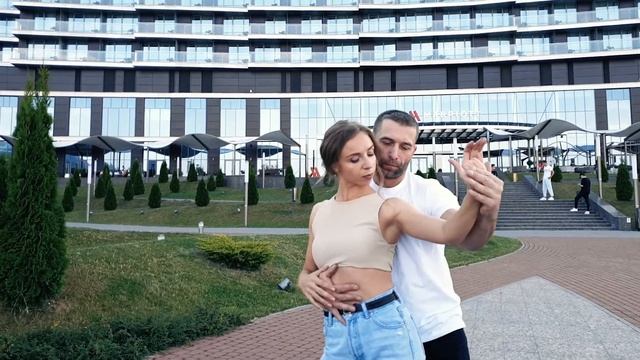 Bachata Show - Хореографы Валерий Юруть и Полина Русак смотреть онлайн