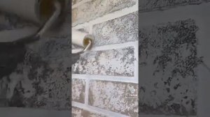 Покраска стен под старый декоративный кирпич