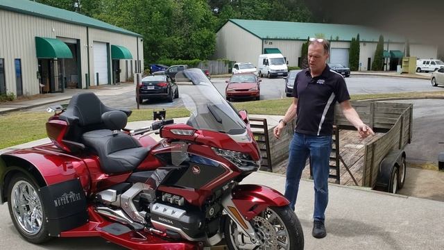 Why Goldwing Trikes NEED Front Suspension Upgrades from Traxxion Dynamics смотреть онлайн