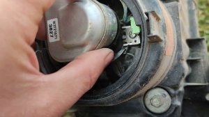 замена лампочки ближнего света на Митсубиси Паджеро спорт2