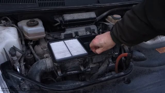 How to replace air filter Toyota Prius. Years 2002 to 2010 смотреть онлайн